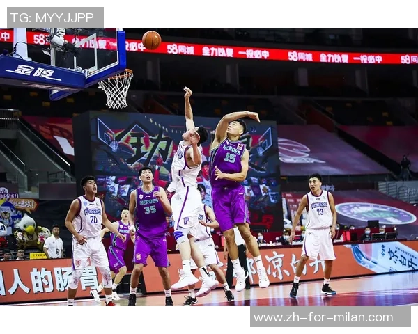 CBA联赛第二阶段新疆队与山东队激战正酣精彩对决引发球迷热议 CBA联赛第二阶段新疆队与山东队激战正酣精彩对决引发球迷热议